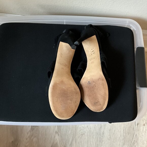 Gucci black velvet sandal heel with gold buckle size 36 - Picture 6 of 6